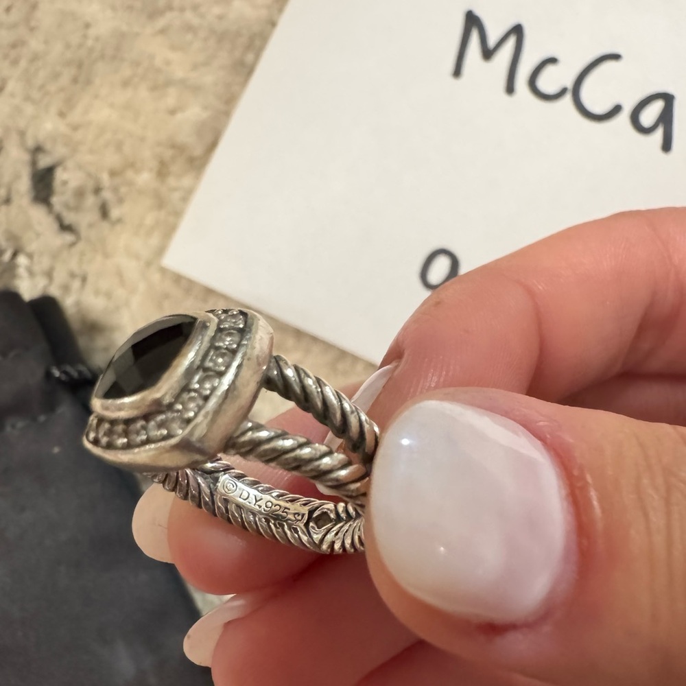 Women’s David Yurman Petite Albion Ring with Black Onyx and Diamonds - Picture 6 of 8